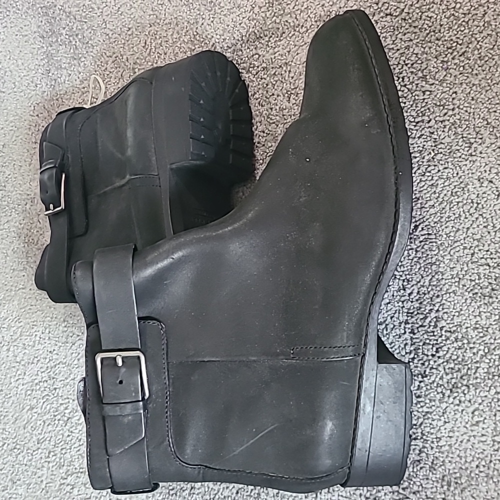 Cole Haan size 11 black bootie